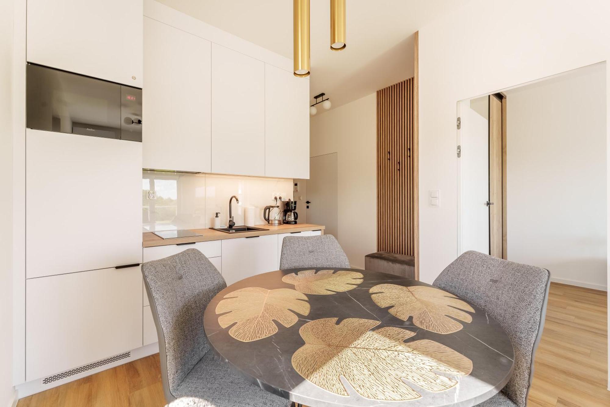 Apartment Lulu - Baltic Sea - Dwupokojowy - Silownia Sauna Jacuzzi Parking - Ustronnie